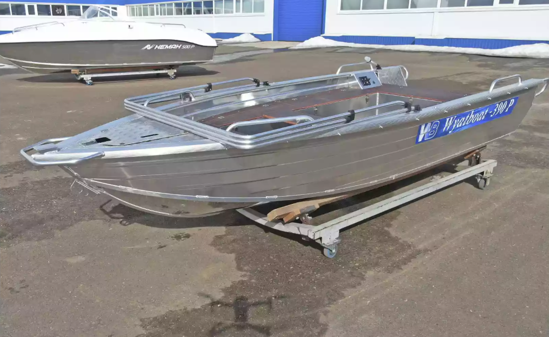 Алюминиевая лодка Wyatboat-390РМ в Боровичах Алюминиевая лодка Wyatboat-390РМ в Боровичах