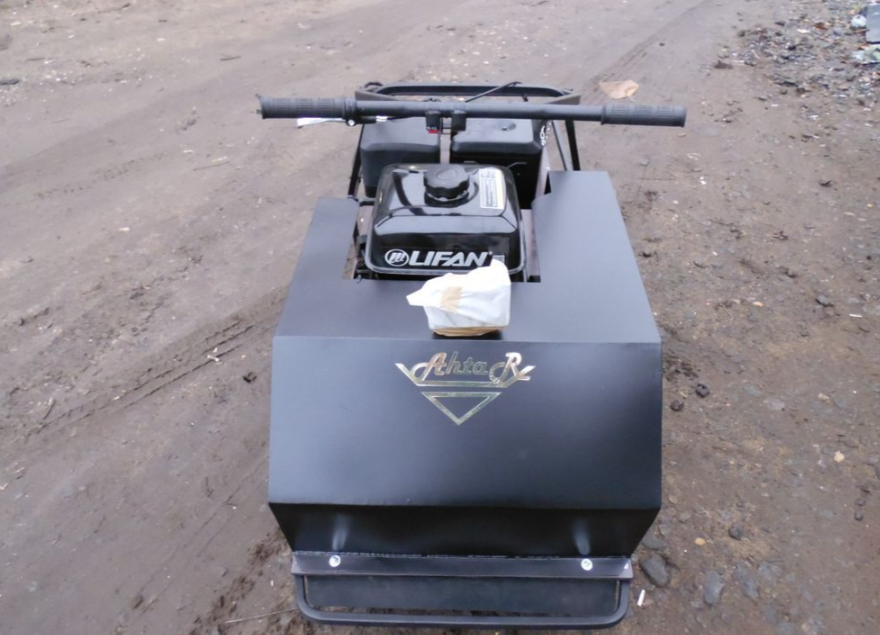 Мотобуксировщик AhtaR Зима 15 л/с с вариатором в Боровичах