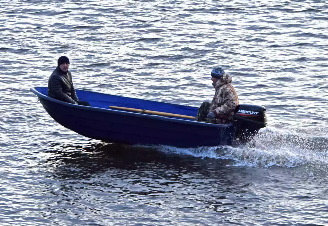 Стеклопластиковая лодка Neman-340 (тримаран) в Боровичах