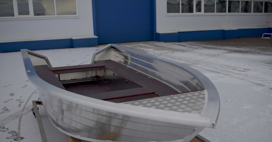 Алюминиевая лодка Неман-400 в Боровичах