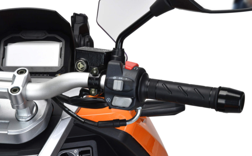 Скутер MOTOLAND (МОТОЛЕНД) T-MAX 150 в Боровичах