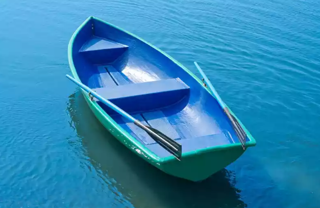 Стеклопластиковая лодка Дельфин в Боровичах