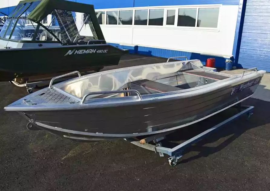 Алюминиевая лодка Wyatboat-430 Р в Боровичах Алюминиевая лодка Wyatboat-430 Р в Боровичах