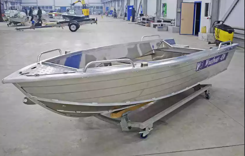 Алюминиевая лодка Wyatboat-430 Р в Боровичах Алюминиевая лодка Wyatboat-430 Р в Боровичах