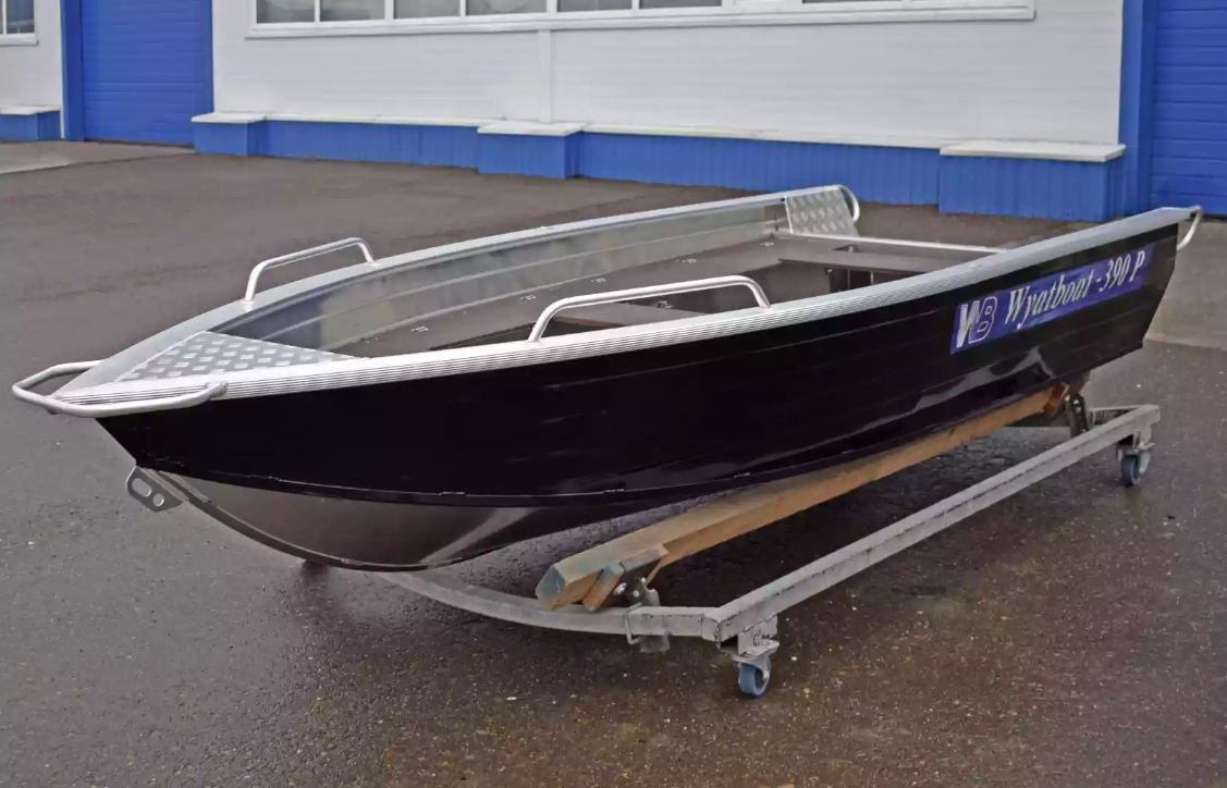 Алюминиевая лодка Wyatboat-390РМ в Боровичах Алюминиевая лодка Wyatboat-390РМ в Боровичах