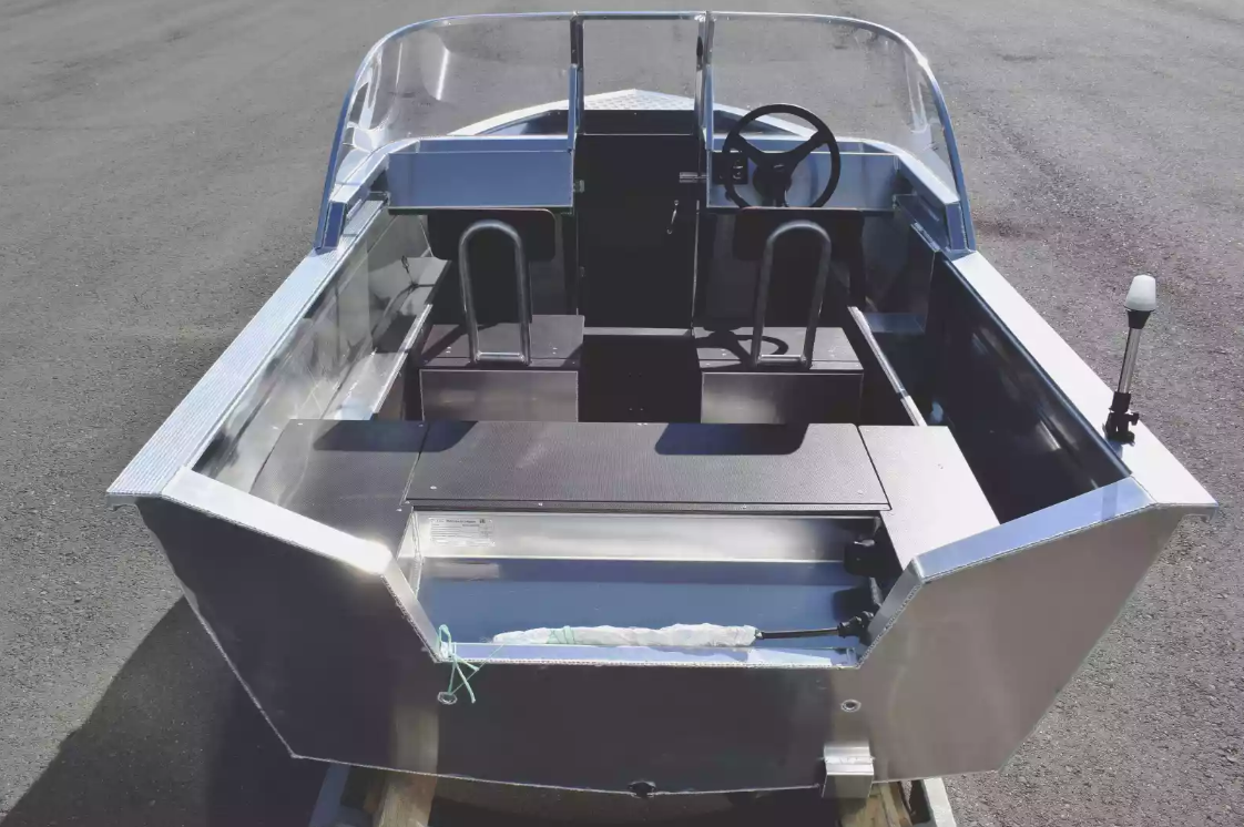 Алюминиевая лодка  Неман-400 DCM в Боровичах