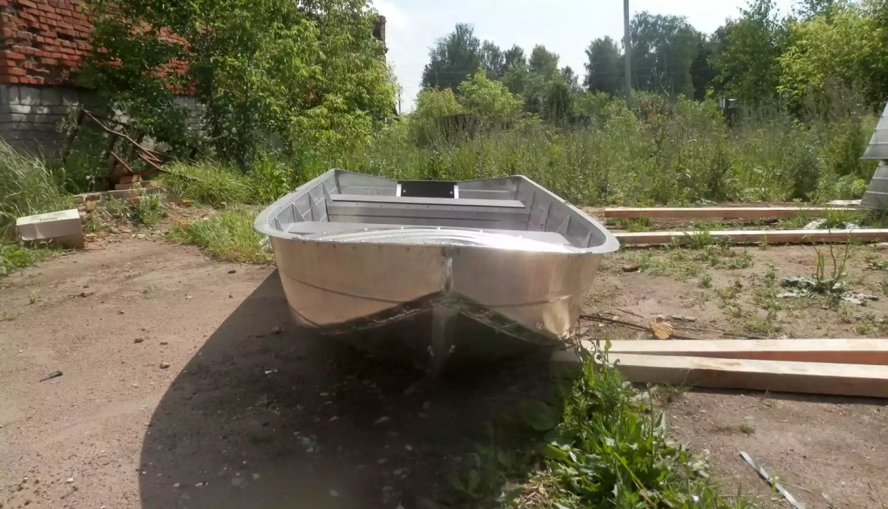 Алюминиевая лодка Вятка-Профи 32 в Боровичах