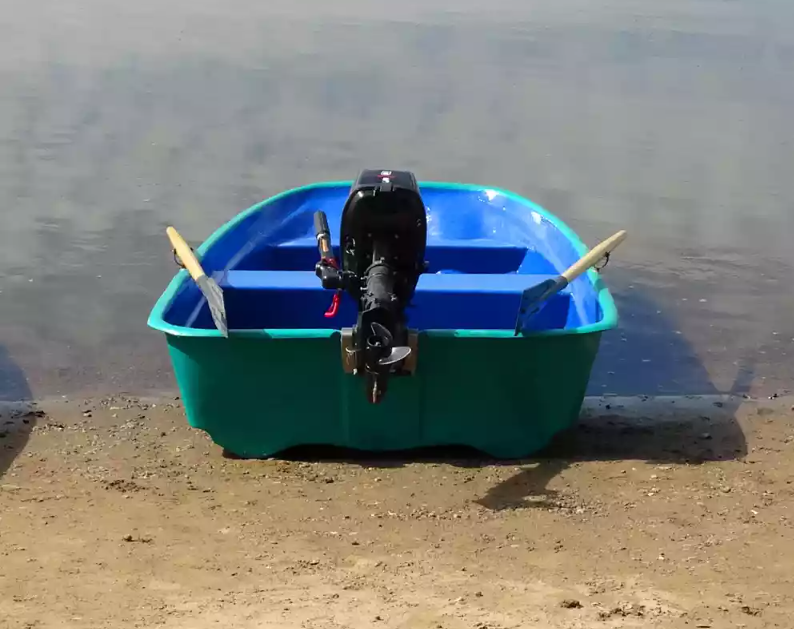 Стеклопластиковая лодка Старт (тримаран) в Боровичах