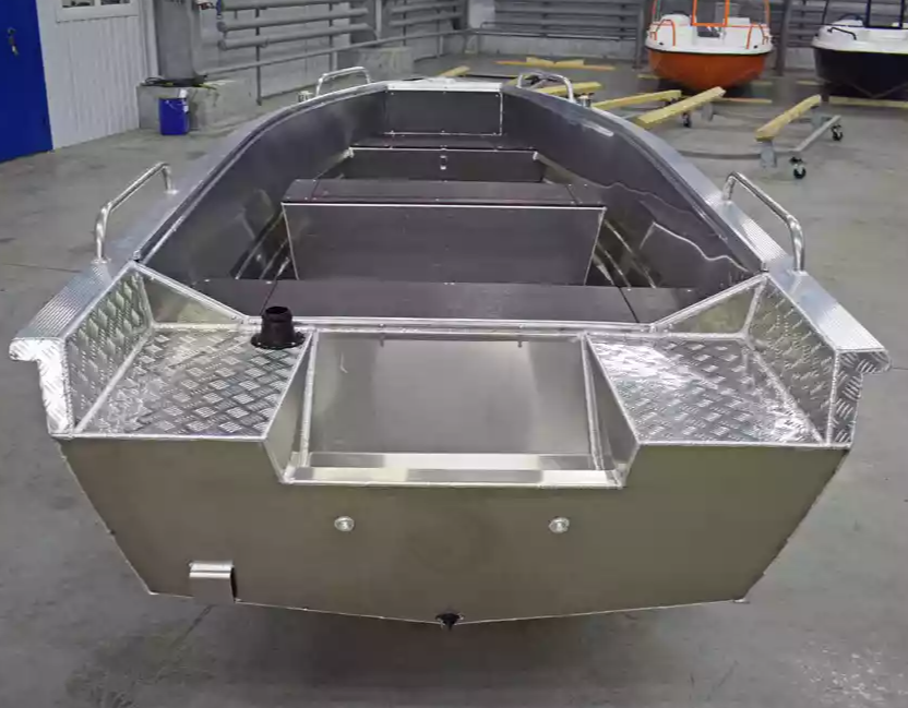 Алюминиевая лодка Wyatboat-430 Р в Боровичах Алюминиевая лодка Wyatboat-430 Р в Боровичах