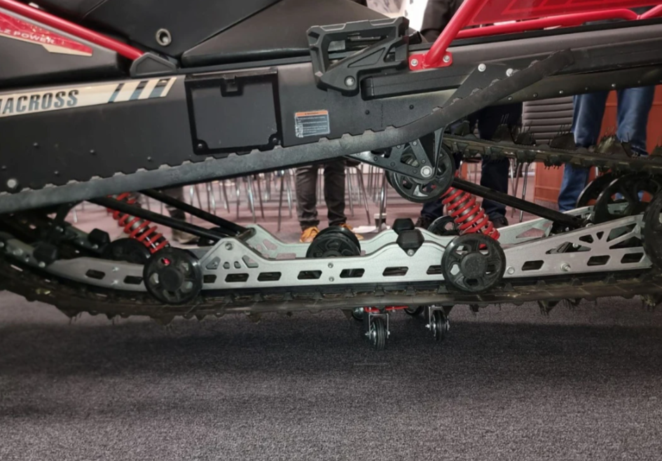 Снегоход AODES Siberiacross 1000 WT 508mm LCD 6.8 в Боровичах