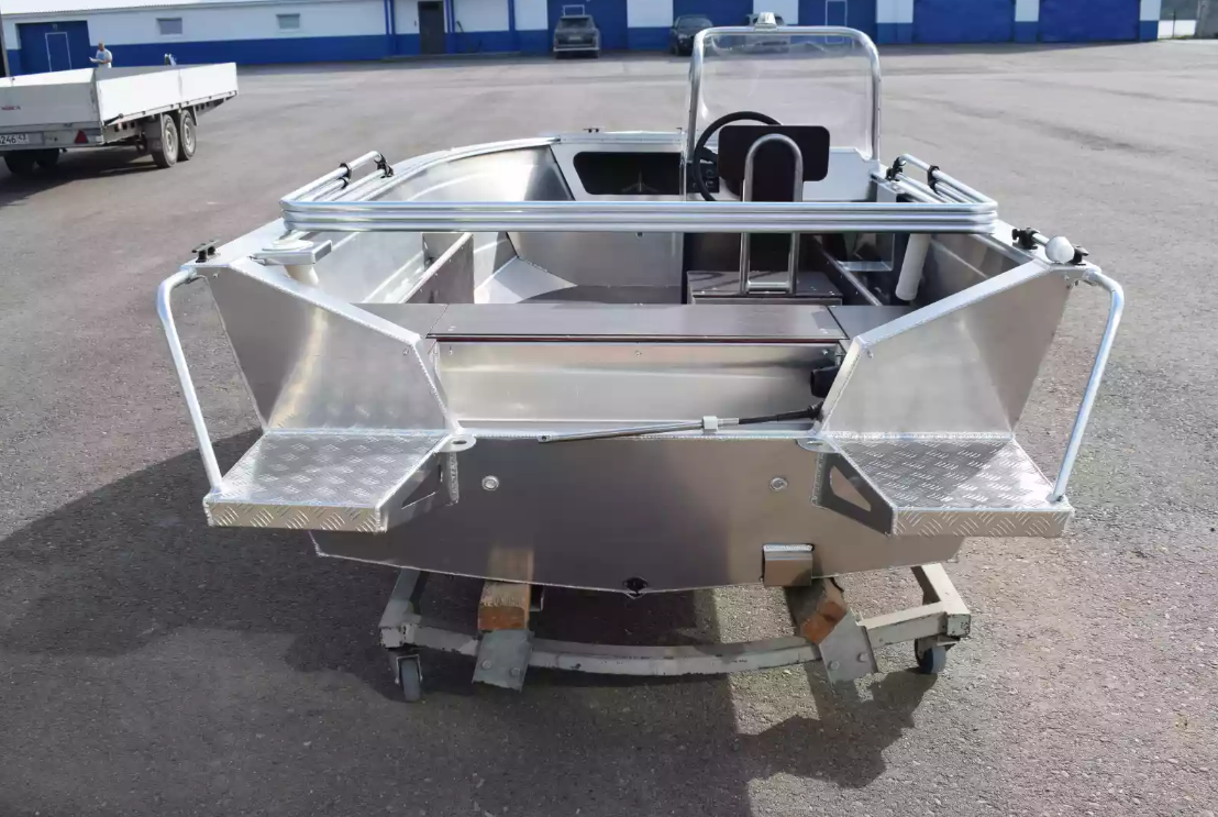 Алюминиевая лодка Неман-400 С в Боровичах