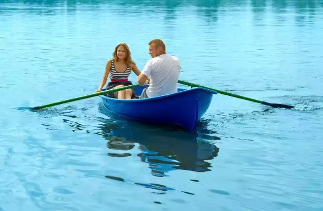 Стеклопластиковая лодка Дельфин в Боровичах