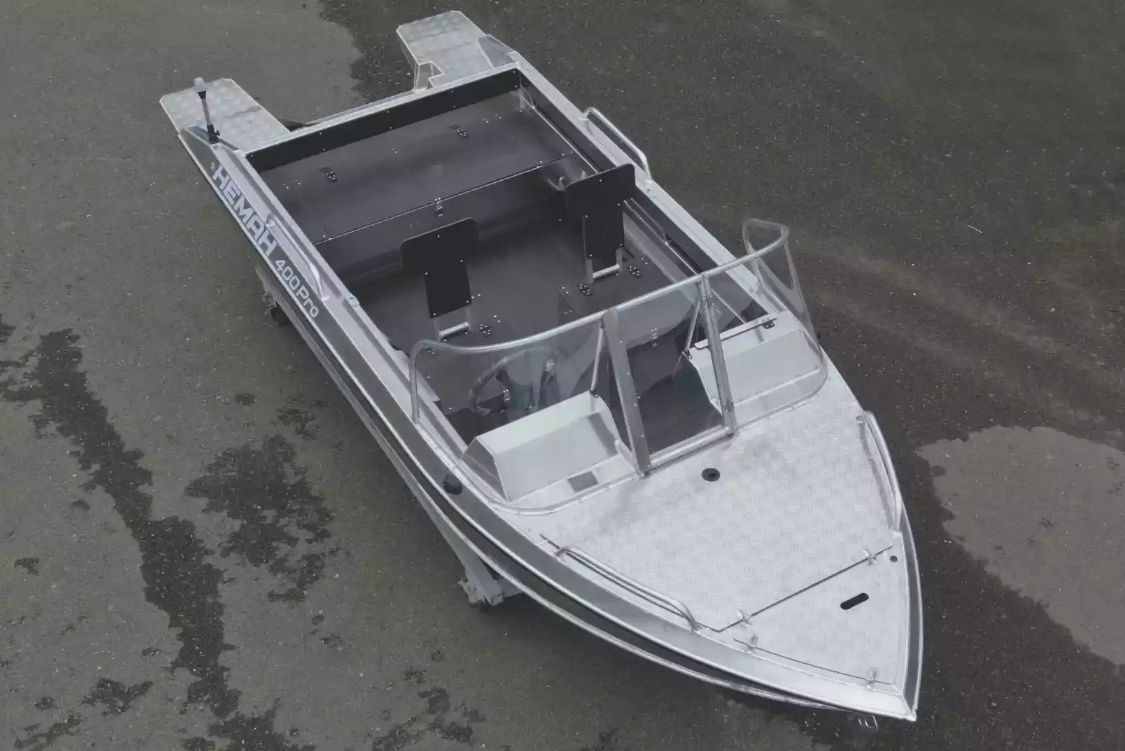 Алюминиевая лодка Neman-400 PRO в Боровичах Алюминиевая лодка Neman-400 PRO в Боровичах