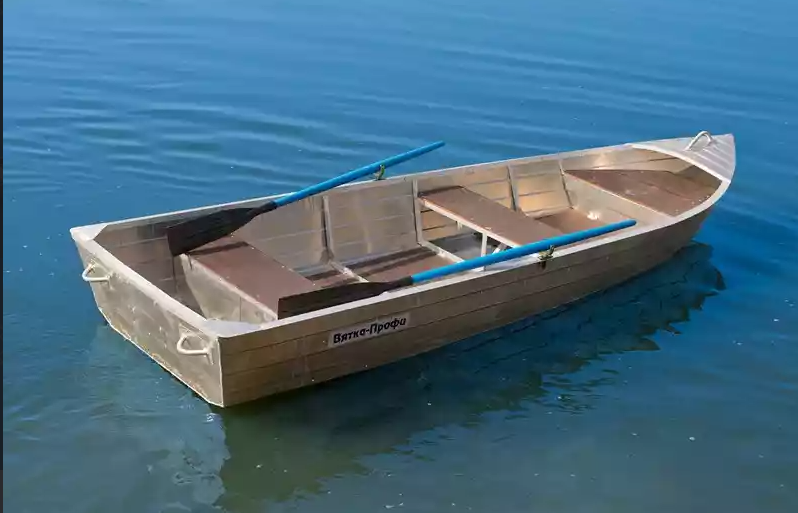 Алюминиевая лодка Вятка-Профи 37 в Боровичах