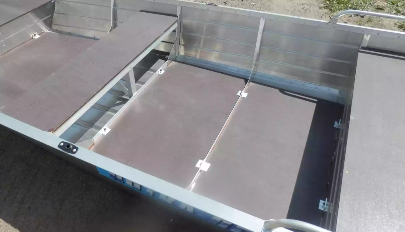 Алюминиевая лодка Вятка-Профи 32 в Боровичах