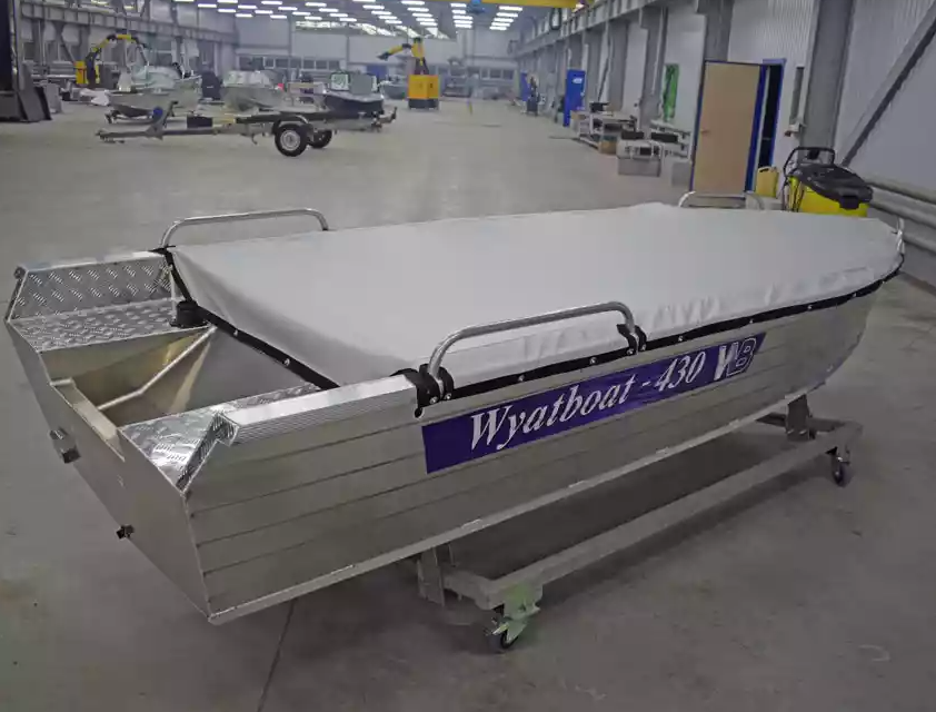 Алюминиевая лодка Wyatboat-430 Р в Боровичах Алюминиевая лодка Wyatboat-430 Р в Боровичах