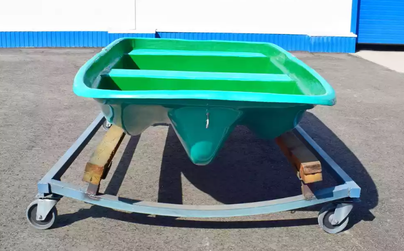 Стеклопластиковая лодка Старт (тримаран) в Боровичах