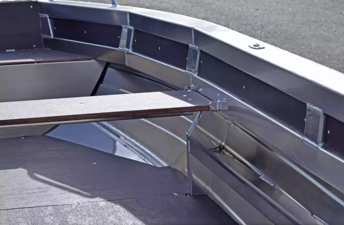 Алюминиевая лодка  Неман-480 Р в Боровичах