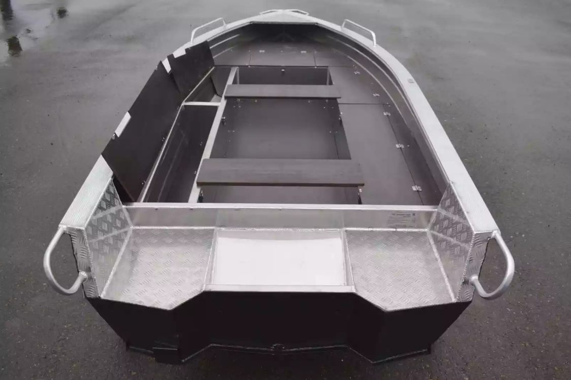 Алюминиевая лодка Wyatboat-390РМ в Боровичах Алюминиевая лодка Wyatboat-390РМ в Боровичах