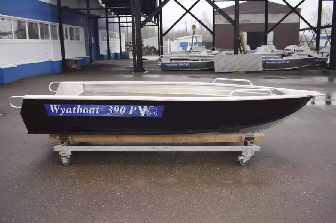 Алюминиевая лодка Wyatboat-390РМ в Боровичах Алюминиевая лодка Wyatboat-390РМ в Боровичах