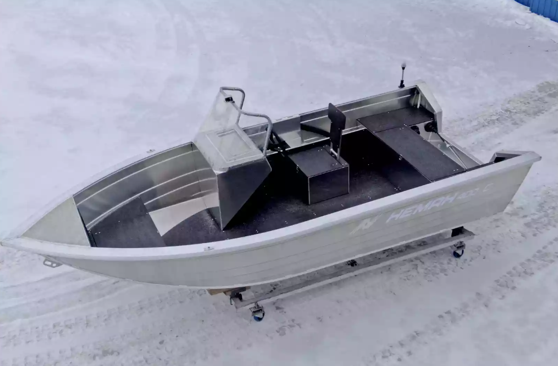 Алюминиевая лодка Неман-400 С в Боровичах