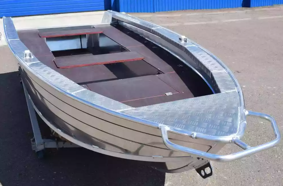 Алюминиевая лодка Wyatboat-390РМ в Боровичах Алюминиевая лодка Wyatboat-390РМ в Боровичах
