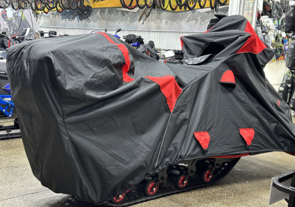 Чехол транспорт. снегохода IKUDZO HUNTER черно-красный Оксфорд ПРЕМИУМ качества с лого IKUDZO в Боровичах