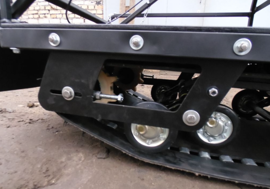 Мотобуксировщик AhtaR Зима 15 л/с с вариатором в Боровичах