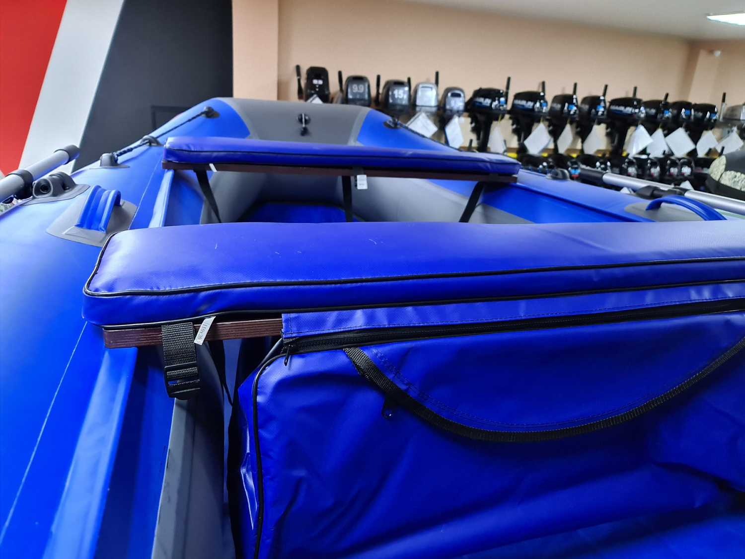 КОМПЛЕКТ МЯГКИХ НАКЛАДОК С СУМКОЙ ДЛЯ ЛОДОК 110Х20 СИНИЙ в Боровичах