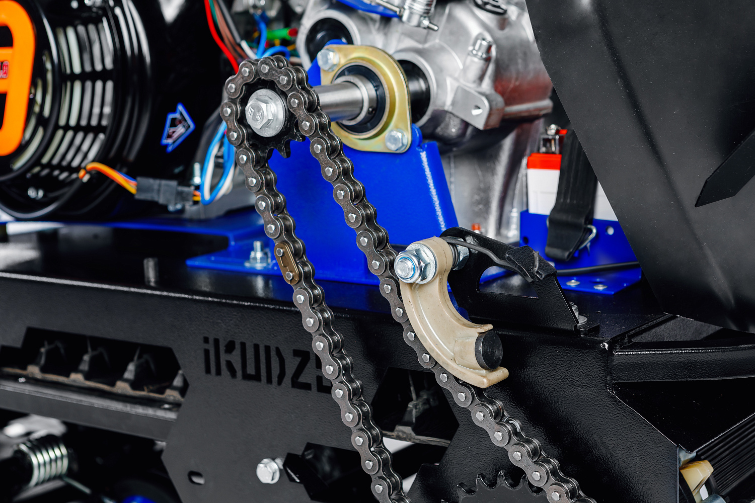 МОТОБУКСИРОВЩИК IKUDZO LONG 2.0 1700/500 EKR15 в Боровичах