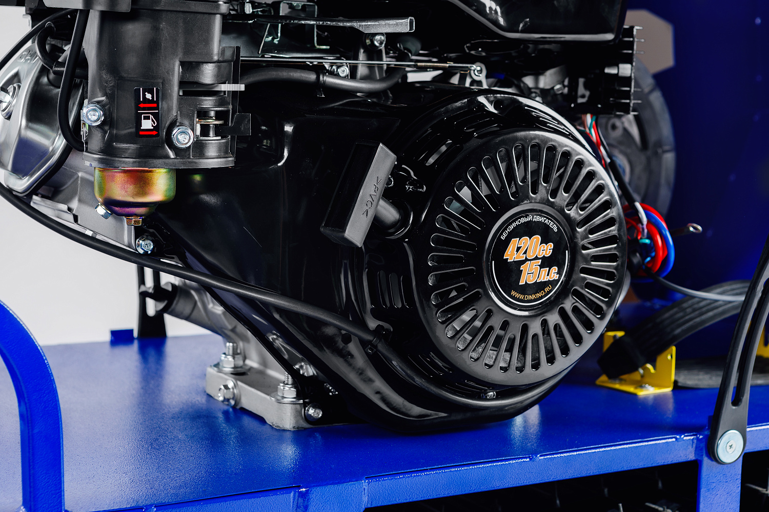 Мотобуксировщик SNOW DOG 17 с эл. запуском (DINKING) в Боровичах